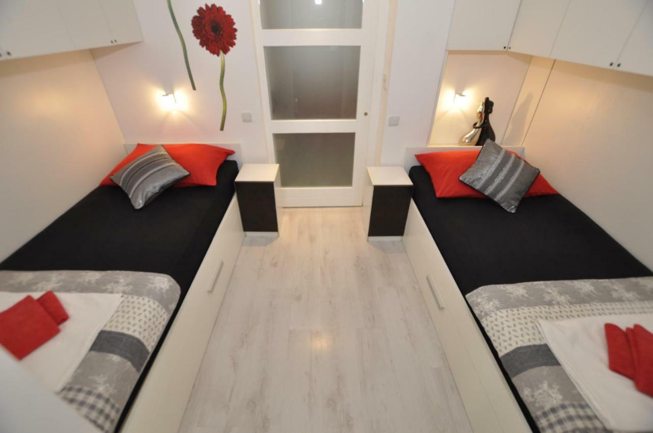 Apartment Toya Slatine Exteriör bild